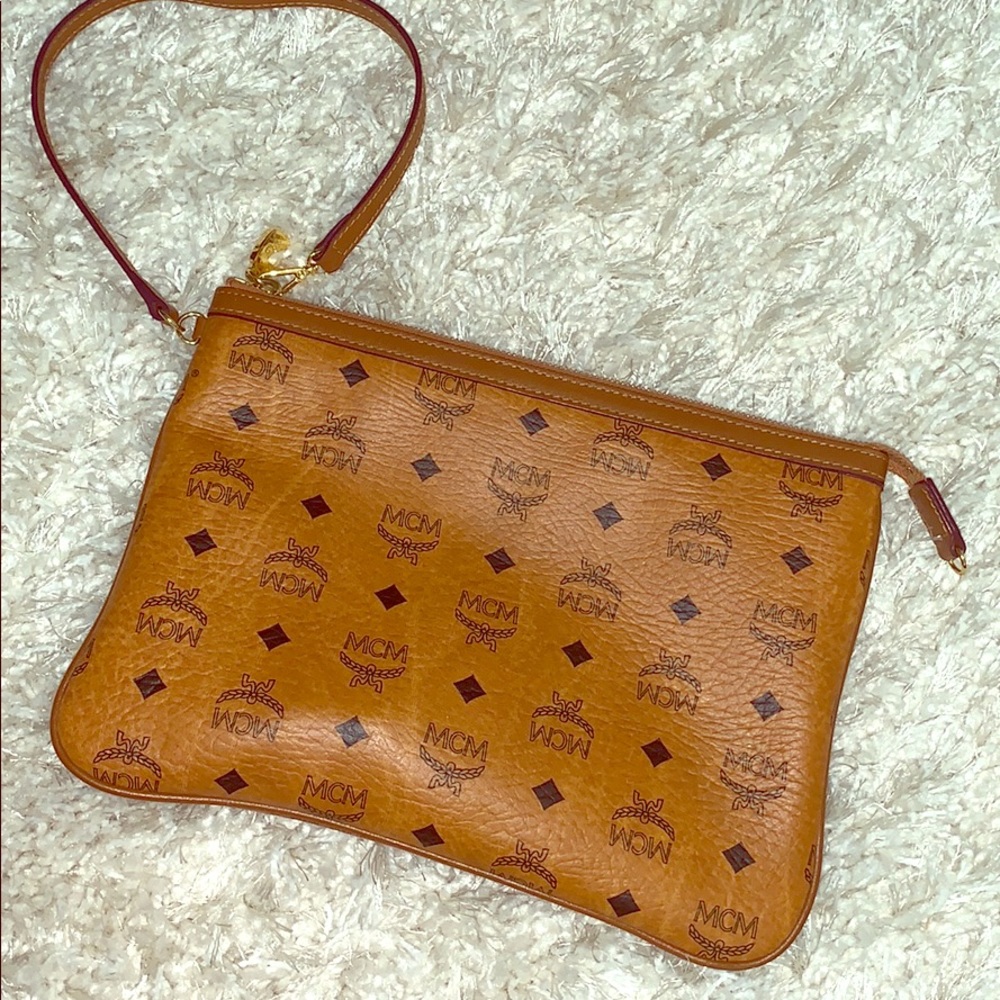 MCM clutch -basically new ! Only used a few times